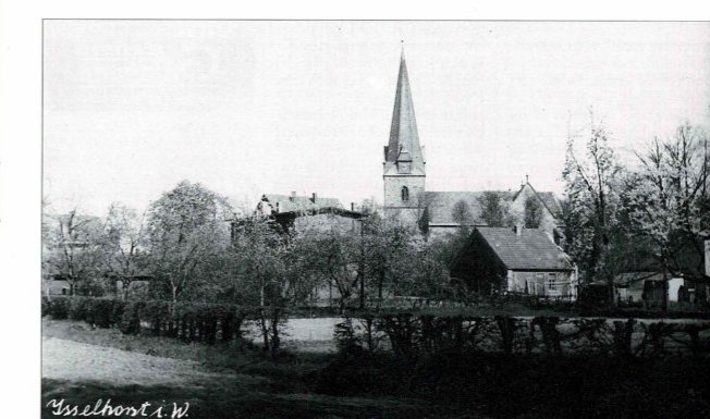 Blick vom Kriegerdenkmal zur Kirche, ca. 1930