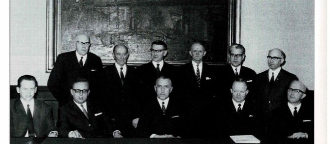Unterzeichner der Gebietsänderungsverträge, u. a. die Bürgermeister Schröder, Jürgensmann und Kornfeld (Foto: F. Fischer)