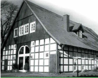 Hofbild aus dem Jahre 1989, der Verfall war unübersehbar