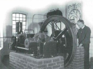 Historische Antriebsmaschine der Brennerei Elmendorf