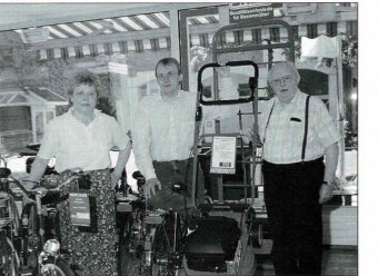 Hans-Jürgen König in der Werkstatt (Foto: Ingbert Drews)