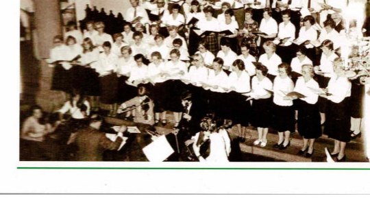 Historische Gruppenaufnahme des Kirchenchors bei der 40-Jahr-Feier 1964